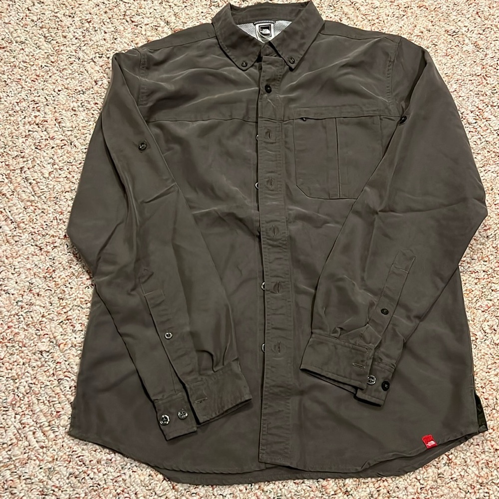 North Face men’s medium camp shirt. Polyester/modal blend Olive/gray